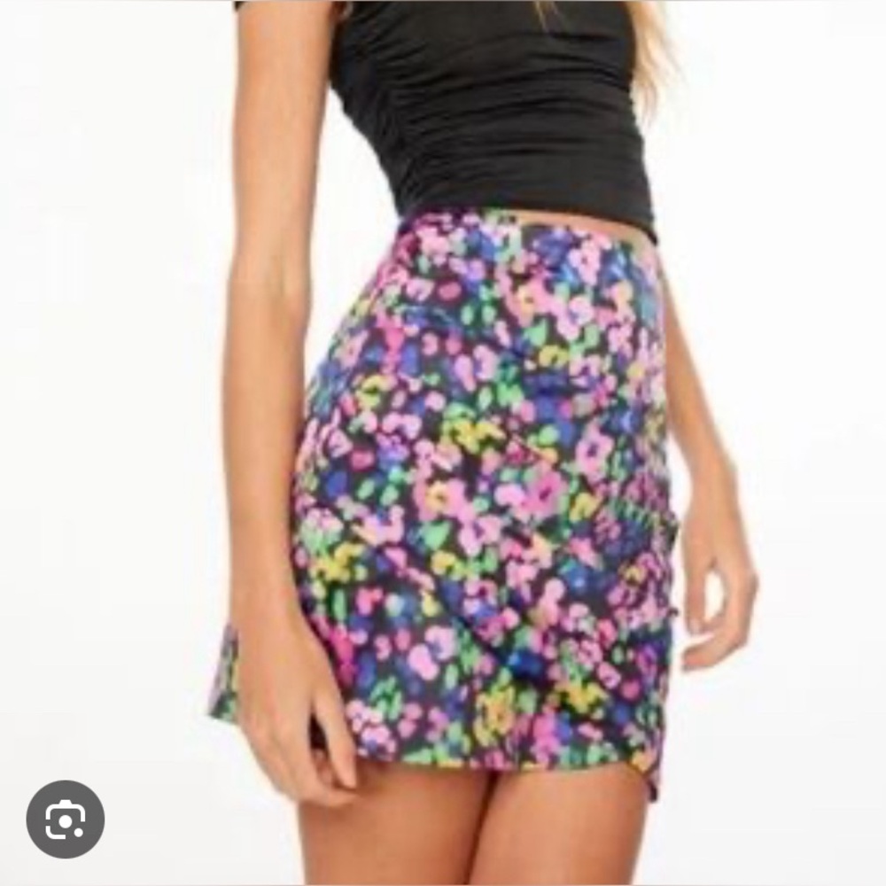 New (without tags) dynamite skirt